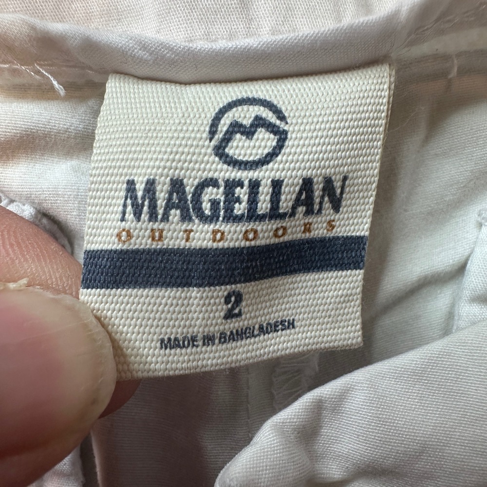 Magellan Outdoors Shorts Womens 2 White Chino Hiking Casual Stretch Cotton Blend - Picture 3 of 9